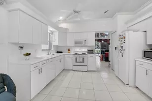 11873 Fountainside Cir, Boynton Beach, FL 33437 - Photo 22