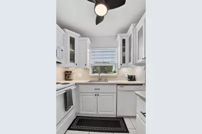 477 Tilford V, Deerfield Beach, FL 33442 - Photo 10