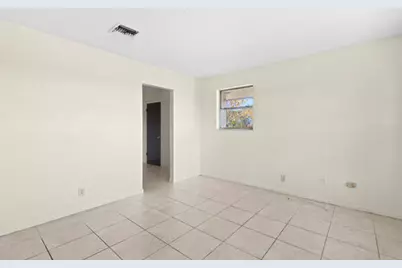 110 SW 12th Avenue, South Bay, FL 33493 - Photo 12