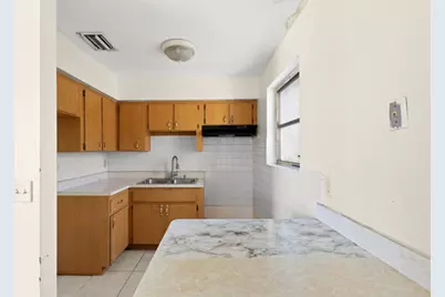 110 SW 12th Avenue, South Bay, FL 33493 - Photo 6