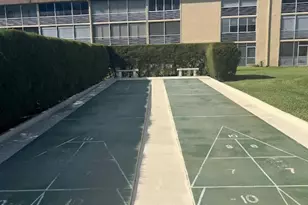 600 Village Green Ct, Lake Worth Beach, FL 33461 - Photo 14