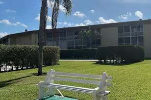 600 Village Green Ct, Lake Worth Beach, FL 33461 - Photo 12