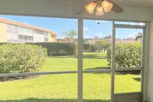 600 Village Green Ct, Lake Worth Beach, FL 33461 - Photo 6