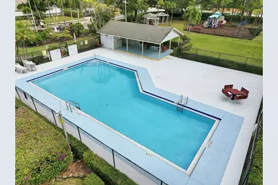 2805 Foxhall Drive E, West Palm Beach, FL 33417 - Photo 36