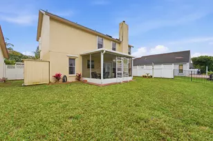 2805 Foxhall Dr E, West Palm Beach, FL 33417 - Photo 46