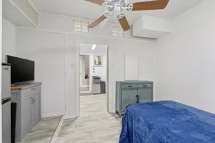 2805 Foxhall Dr E, West Palm Beach, FL 33417 - Photo 52