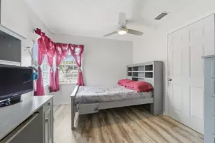 2805 Foxhall Dr E, West Palm Beach, FL 33417 - Photo 52