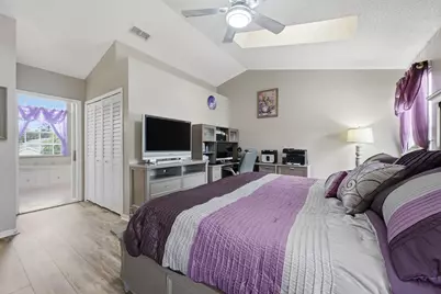 2805 Foxhall Drive E, West Palm Beach, FL 33417 - Photo 18