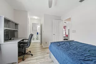 2805 Foxhall Dr E, West Palm Beach, FL 33417 - Photo 54