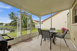2805 Foxhall Dr E, West Palm Beach, FL 33417 - Photo 2