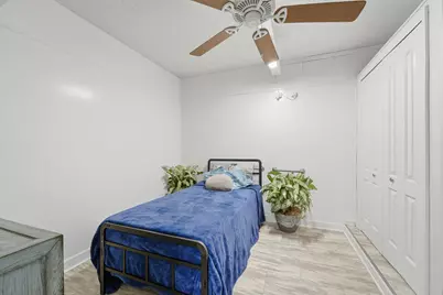 2805 Foxhall Drive E, West Palm Beach, FL 33417 - Photo 24