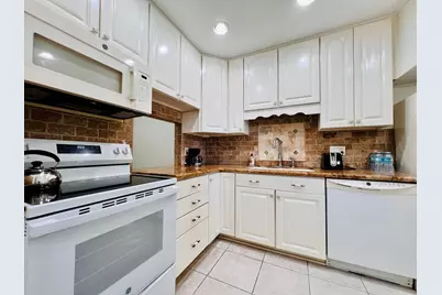 150 Lake Meryl Drive #247, West Palm Beach, FL 33411 - Photo 2