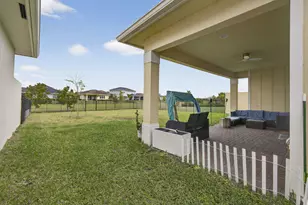 17235 Tawny Owl Trl, Loxahatchee, FL 33470 - Photo 16