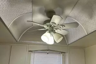 2915 Ashley Dr W, West Palm Beach, FL 33415 - Photo 14