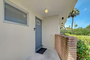 2915 Ashley Dr W, West Palm Beach, FL 33415 - Photo 4