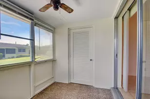 2915 Ashley Dr W, West Palm Beach, FL 33415 - Photo 16