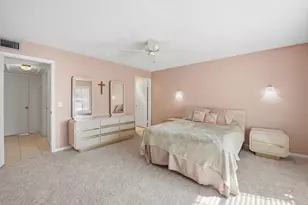461 Holyoke Ln, Lake Worth, FL 33467 - Photo 6
