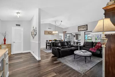 10659 Greentrail Drive S, Boynton Beach, FL 33436 - Photo 4