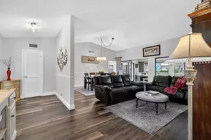 10659 Greentrail Dr S, Boynton Beach, FL 33436 - Photo 4