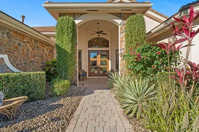 10710 Versailles Boulevard, Wellington, FL 33449 - Photo 2