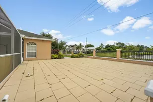 1402 SW Doe Ct, Port Saint Lucie, FL 34953 - Photo 38