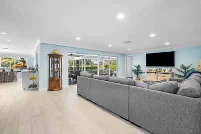 413 S Country Club Drive, Atlantis, FL 33462 - Photo 10