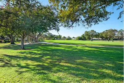 413 S Country Club Drive, Atlantis, FL 33462 - Photo 60