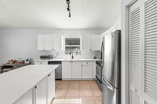 6680 Green Island Cir, Lake Worth, FL 33463 - Photo 8