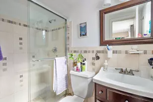 714 NE 10th St, Hallandale Beach, FL 33009 - Photo 6