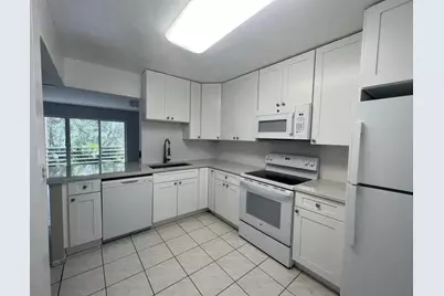 1000 NE 14th Avenue #401, Hallandale Beach, FL 33009 - Photo 6