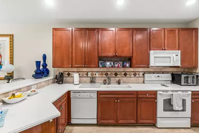 16088 Poppyseed Circle #303, Delray Beach, FL 33484 - Photo 8