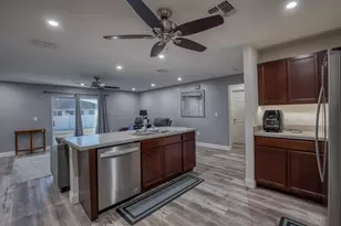 1432 SW Leisure Ln, Port Saint Lucie, FL 34953 - Photo 10