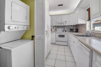 13889 Royal Palm Court #D, Delray Beach, FL 33484 - Photo 14