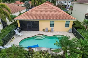 10699 Ivanhoe Ln, Wellington, FL 33414 - Photo 4