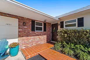 1401 N Lake Ct, West Palm Beach, FL 33406 - Photo 8