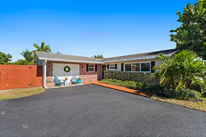 1401 N Lake Court, West Palm Beach, FL 33406 - Photo 1