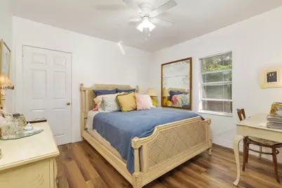 324 Pilgrim Road, West Palm Beach, FL 33405 - Photo 10