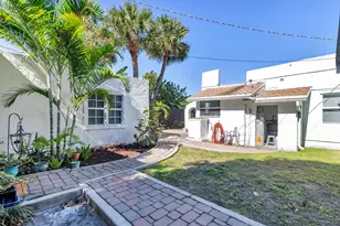 324 Pilgrim Rd, West Palm Beach, FL 33405 - Photo 14