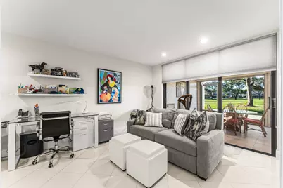 37 Clubhouse Lane, Boynton Beach, FL 33436 - Photo 12