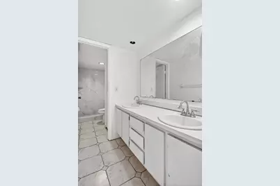 136 Woodland Road, Palm Springs, FL 33461 - Photo 32