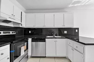 136 Woodland Rd, Palm Springs, FL 33461 - Photo 10