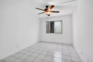 136 Woodland Rd, Palm Springs, FL 33461 - Photo 32