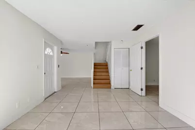 136 Woodland Road, Palm Springs, FL 33461 - Photo 6
