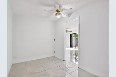 136 Woodland Road, Palm Springs, FL 33461 - Photo 16