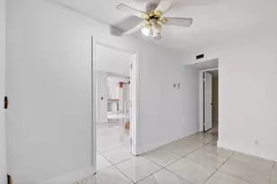 136 Woodland Rd, Palm Springs, FL 33461 - Photo 14