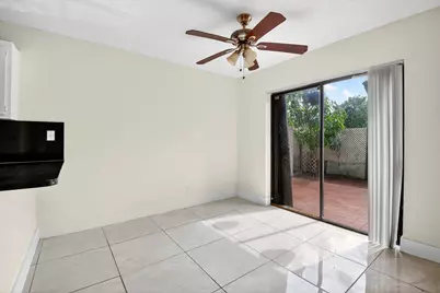 136 Woodland Road, Palm Springs, FL 33461 - Photo 8