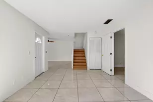 136 Woodland Rd, Palm Springs, FL 33461 - Photo 6