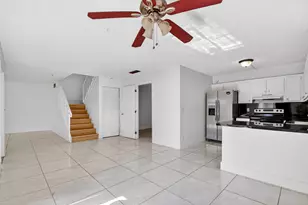 136 Woodland Rd, Palm Springs, FL 33461 - Photo 6