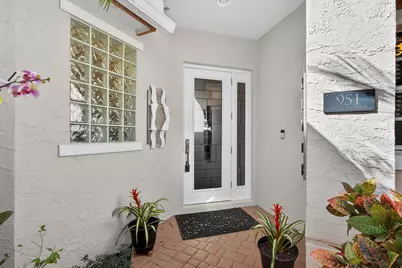 951 Augusta Pointe Drive, Palm Beach Gardens, FL 33418 - Photo 4
