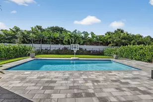 8366 Essex Country Clb Dr, Boca Raton, FL 33434 - Photo 22